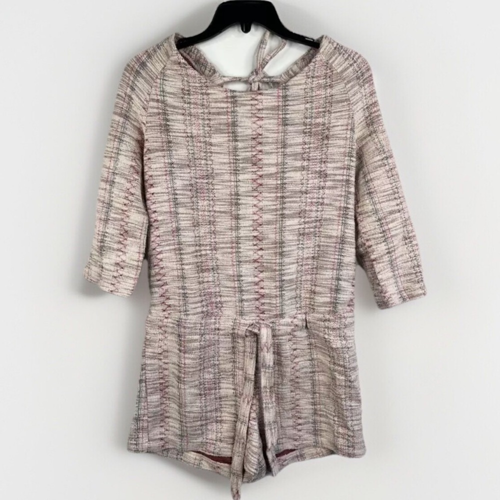Free People Textured 3/4 Sleeve Romper Tie V Back Drawstring Waist Shorts Sz XS